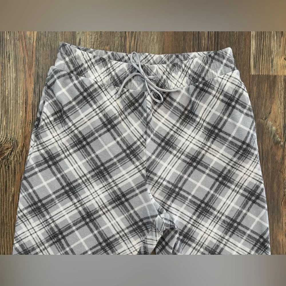 Victoria’s Secret Glow Waffle Henley Jogger Pajama Set Size Medium Gray Plaid - Picture 11 of 12